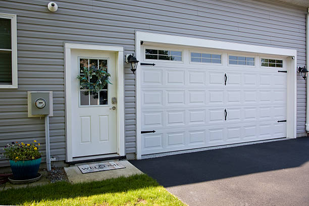 24/7 Emergency Garage Door Panel Replacement experts in Las Vegas, NV